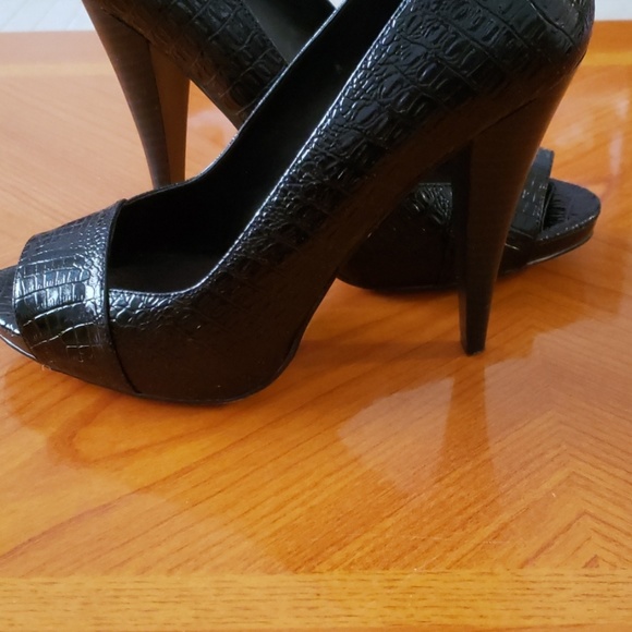 Aldo Shoes - Picture 3 of 5